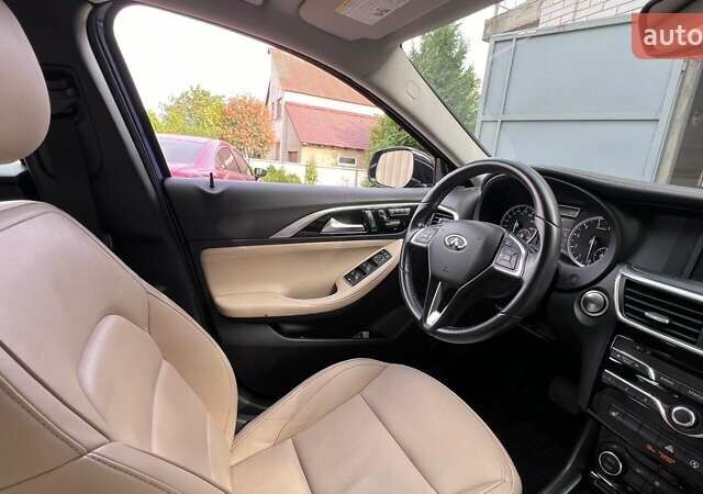Синий Инфинити QX30, объемом двигателя 1.99 л и пробегом 47 тыс. км за 19500 $, фото 19 на Automoto.ua