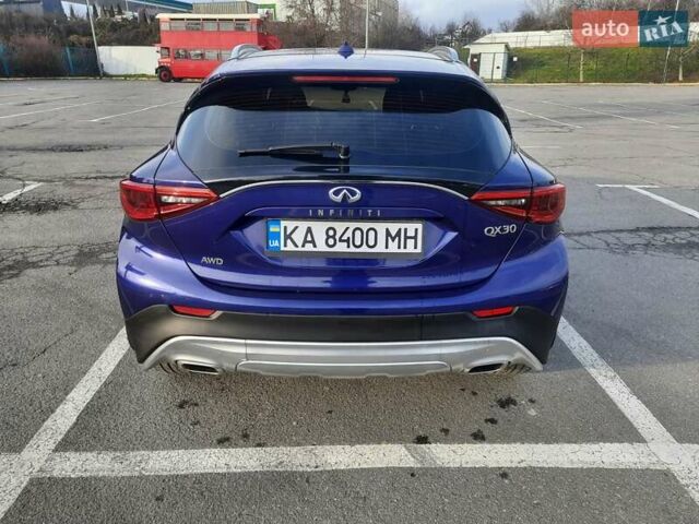 Синій Інфініті QX30, об'ємом двигуна 1.99 л та пробігом 61 тис. км за 19900 $, фото 2 на Automoto.ua