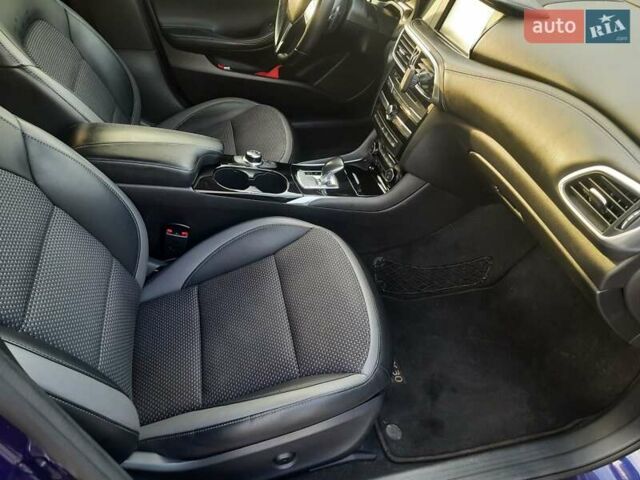 Синій Інфініті QX30, об'ємом двигуна 1.99 л та пробігом 61 тис. км за 19900 $, фото 9 на Automoto.ua