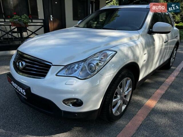 Білий Інфініті QX50, об'ємом двигуна 2.5 л та пробігом 86 тис. км за 16700 $, фото 26 на Automoto.ua