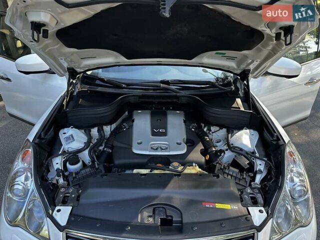 Білий Інфініті QX50, об'ємом двигуна 2.5 л та пробігом 86 тис. км за 16700 $, фото 58 на Automoto.ua