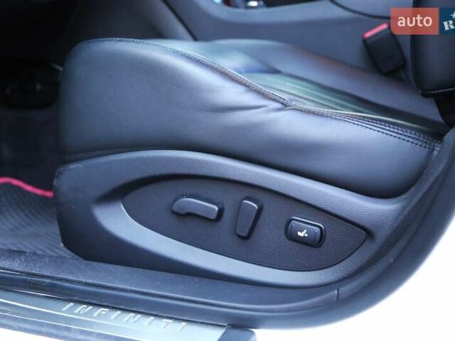 Білий Інфініті QX50, об'ємом двигуна 3.7 л та пробігом 184 тис. км за 12900 $, фото 22 на Automoto.ua