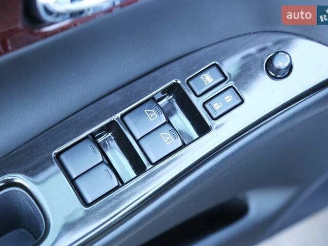 Білий Інфініті QX50, об'ємом двигуна 3.7 л та пробігом 184 тис. км за 12900 $, фото 23 на Automoto.ua