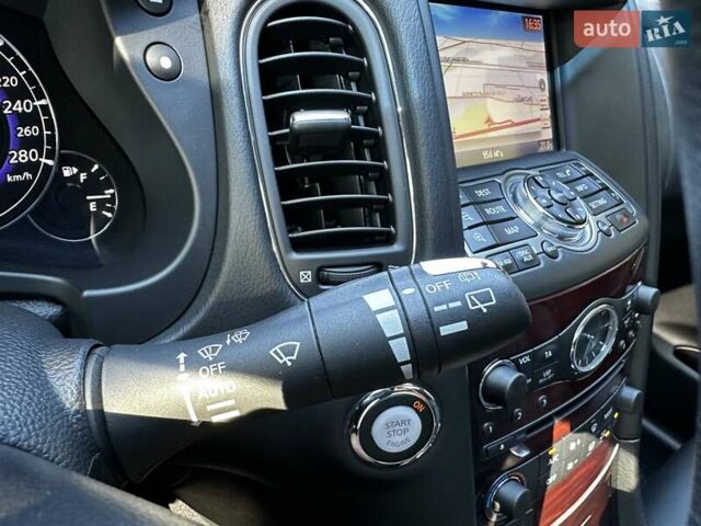 Білий Інфініті QX50, об'ємом двигуна 2.5 л та пробігом 86 тис. км за 16700 $, фото 37 на Automoto.ua