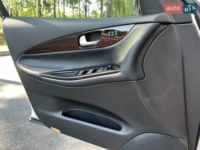 Білий Інфініті QX50, об'ємом двигуна 2.5 л та пробігом 86 тис. км за 16700 $, фото 30 на Automoto.ua