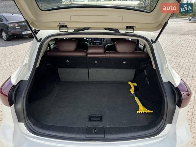 Белый Инфинити QX50, объемом двигателя 3.7 л и пробегом 102 тыс. км за 13300 $, фото 18 на Automoto.ua