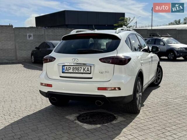 Белый Инфинити QX50, объемом двигателя 3.7 л и пробегом 102 тыс. км за 13300 $, фото 6 на Automoto.ua