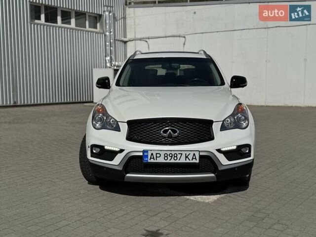 Белый Инфинити QX50, объемом двигателя 3.7 л и пробегом 102 тыс. км за 13300 $, фото 2 на Automoto.ua