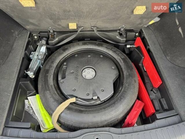 Белый Инфинити QX50, объемом двигателя 3.7 л и пробегом 102 тыс. км за 13300 $, фото 17 на Automoto.ua