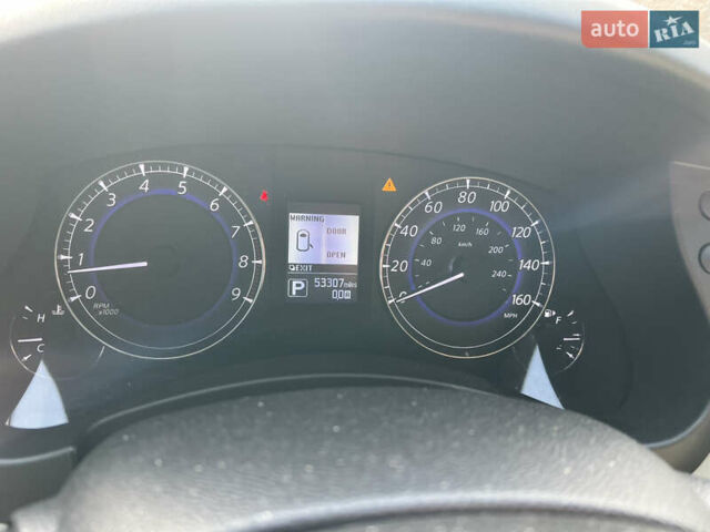 Белый Инфинити QX50, объемом двигателя 3.7 л и пробегом 85 тыс. км за 17800 $, фото 8 на Automoto.ua