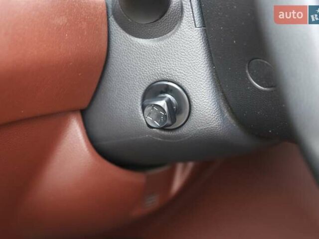 Белый Инфинити QX50, объемом двигателя 2.5 л и пробегом 18 тыс. км за 24000 $, фото 27 на Automoto.ua