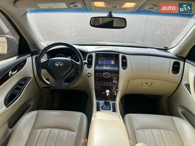 Белый Инфинити QX50, объемом двигателя 3.7 л и пробегом 85 тыс. км за 17800 $, фото 3 на Automoto.ua