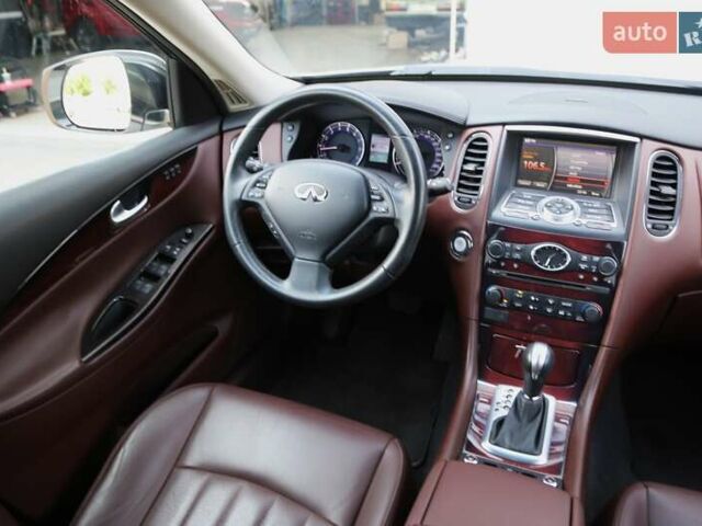 Белый Инфинити QX50, объемом двигателя 2.5 л и пробегом 18 тыс. км за 24000 $, фото 11 на Automoto.ua