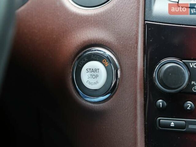 Белый Инфинити QX50, объемом двигателя 2.5 л и пробегом 18 тыс. км за 24000 $, фото 16 на Automoto.ua