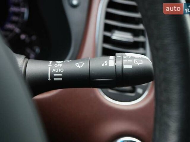 Белый Инфинити QX50, объемом двигателя 2.5 л и пробегом 18 тыс. км за 24000 $, фото 31 на Automoto.ua