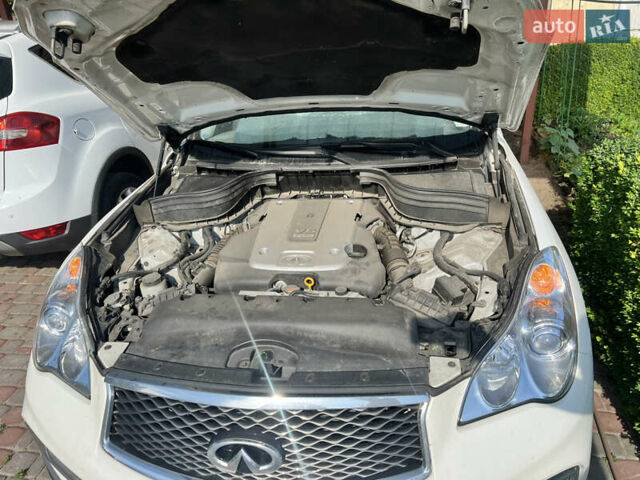 Белый Инфинити QX50, объемом двигателя 3.7 л и пробегом 85 тыс. км за 17800 $, фото 9 на Automoto.ua