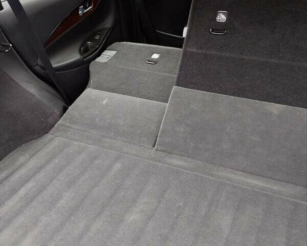 Белый Инфинити QX50, объемом двигателя 3.7 л и пробегом 125 тыс. км за 15900 $, фото 45 на Automoto.ua