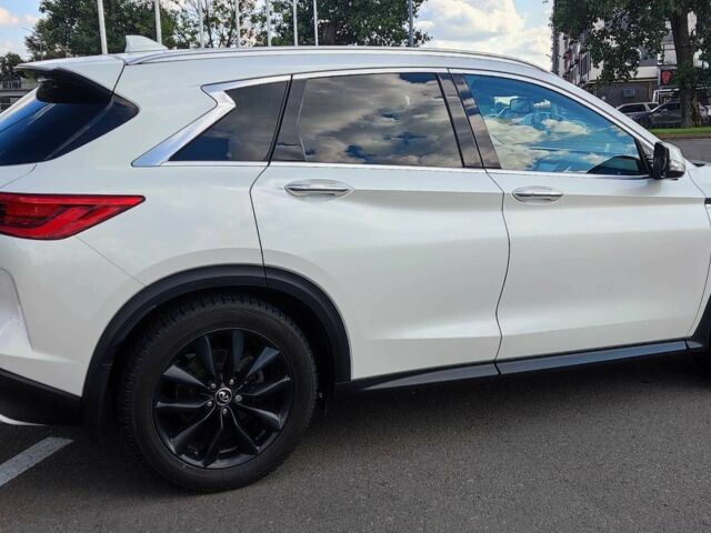 Белый Инфинити QX50, объемом двигателя 2 л и пробегом 86 тыс. км за 24800 $, фото 6 на Automoto.ua
