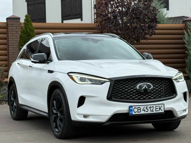Белый Инфинити QX50, объемом двигателя 2 л и пробегом 77 тыс. км за 19500 $, фото 9 на Automoto.ua