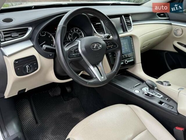 Белый Инфинити QX50, объемом двигателя 2 л и пробегом 77 тыс. км за 19498 $, фото 49 на Automoto.ua