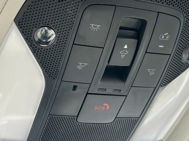 Белый Инфинити QX50, объемом двигателя 2 л и пробегом 270 тыс. км за 15299 $, фото 18 на Automoto.ua