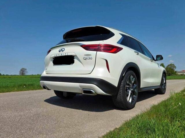 Білий Інфініті QX50, об'ємом двигуна 2 л та пробігом 67 тис. км за 13200 $, фото 5 на Automoto.ua