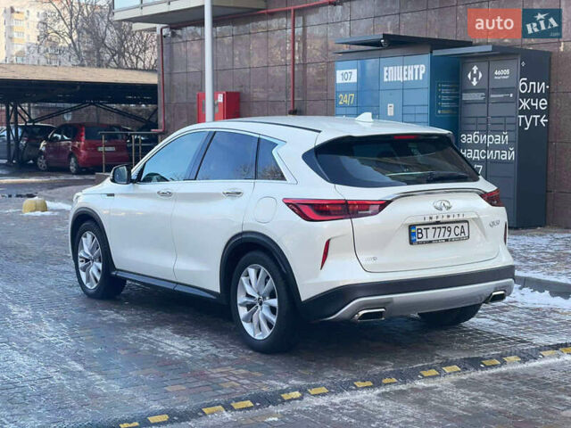 Белый Инфинити QX50, объемом двигателя 2 л и пробегом 71 тыс. км за 27250 $, фото 5 на Automoto.ua