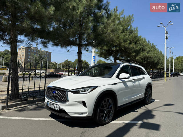 Білий Інфініті QX50, об'ємом двигуна 2 л та пробігом 67 тис. км за 24900 $, фото 10 на Automoto.ua