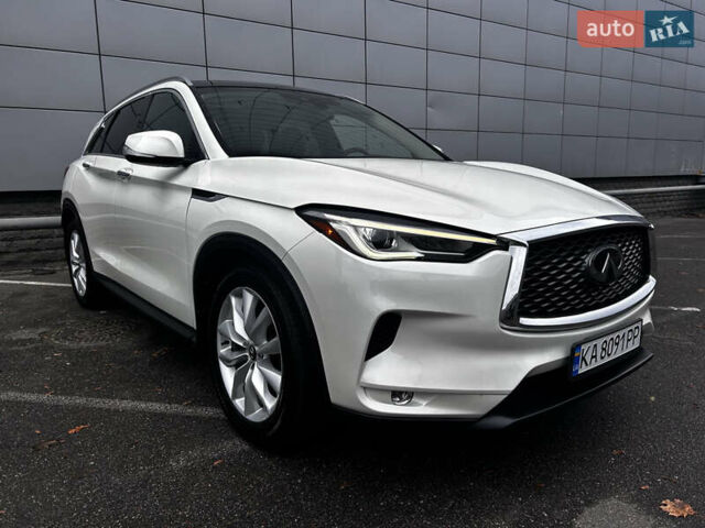 Білий Інфініті QX50, об'ємом двигуна 2 л та пробігом 90 тис. км за 22500 $, фото 11 на Automoto.ua