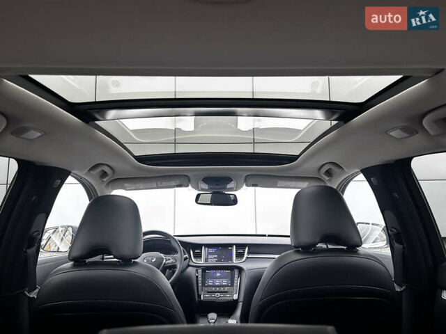 Білий Інфініті QX50, об'ємом двигуна 2 л та пробігом 90 тис. км за 22500 $, фото 13 на Automoto.ua