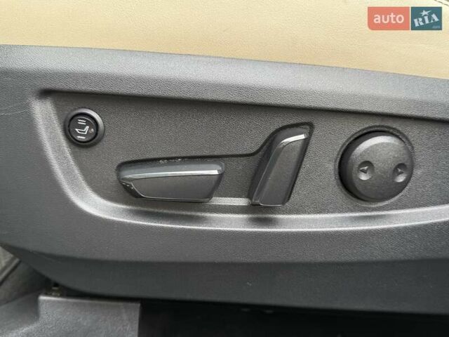 Белый Инфинити QX50, объемом двигателя 2 л и пробегом 77 тыс. км за 19498 $, фото 54 на Automoto.ua