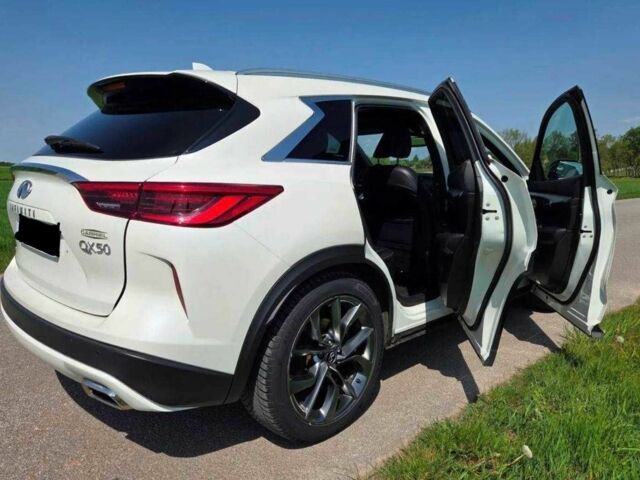 Білий Інфініті QX50, об'ємом двигуна 2 л та пробігом 67 тис. км за 13200 $, фото 8 на Automoto.ua