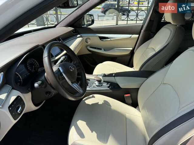 Білий Інфініті QX50, об'ємом двигуна 2 л та пробігом 67 тис. км за 24900 $, фото 14 на Automoto.ua