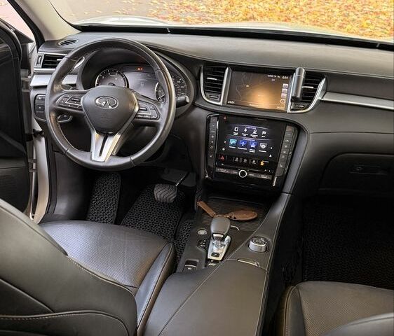 Белый Инфинити QX50, объемом двигателя 2 л и пробегом 117 тыс. км за 26500 $, фото 11 на Automoto.ua
