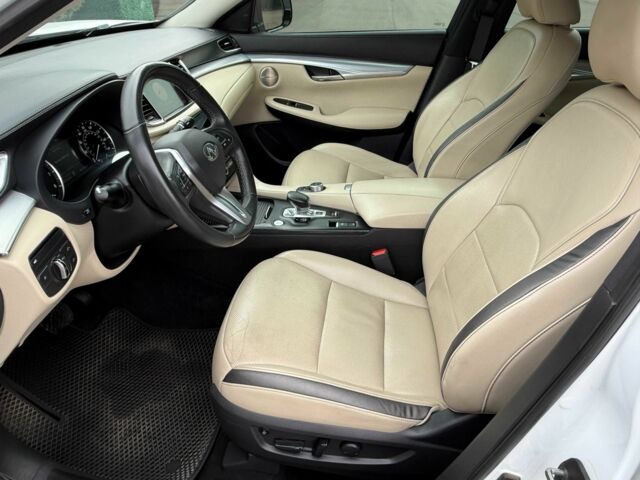 Белый Инфинити QX50, объемом двигателя 2 л и пробегом 77 тыс. км за 19500 $, фото 11 на Automoto.ua