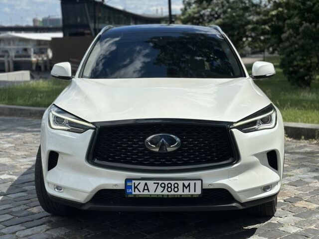 Білий Інфініті QX50, об'ємом двигуна 2 л та пробігом 121 тис. км за 24000 $, фото 1 на Automoto.ua