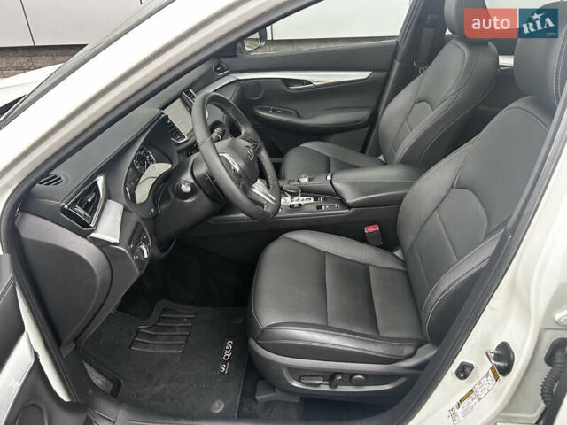 Білий Інфініті QX50, об'ємом двигуна 2 л та пробігом 90 тис. км за 22500 $, фото 14 на Automoto.ua