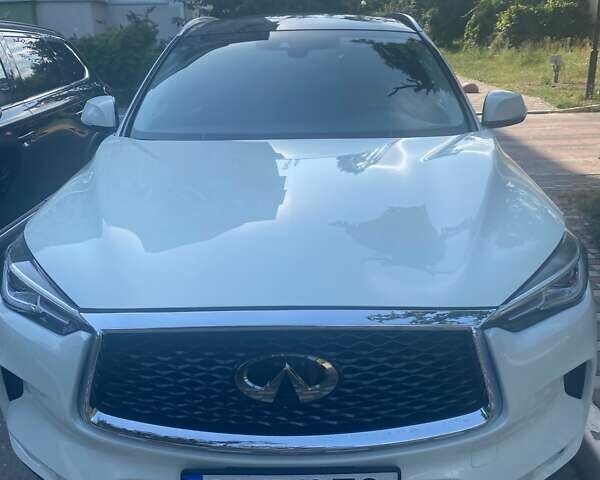 Білий Інфініті QX50, об'ємом двигуна 2 л та пробігом 101 тис. км за 27200 $, фото 8 на Automoto.ua