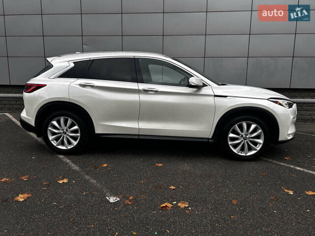 Білий Інфініті QX50, об'ємом двигуна 2 л та пробігом 90 тис. км за 22500 $, фото 1 на Automoto.ua