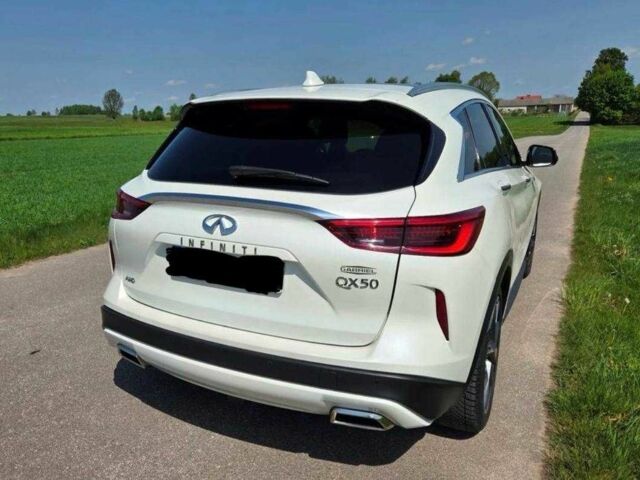 Білий Інфініті QX50, об'ємом двигуна 2 л та пробігом 67 тис. км за 13200 $, фото 6 на Automoto.ua