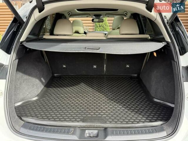 Белый Инфинити QX50, объемом двигателя 2 л и пробегом 77 тыс. км за 19498 $, фото 74 на Automoto.ua