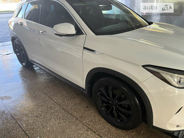 Білий Інфініті QX50, об'ємом двигуна 2 л та пробігом 142 тис. км за 25500 $, фото 17 на Automoto.ua