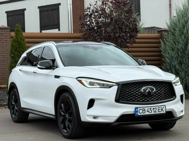 Белый Инфинити QX50, объемом двигателя 2 л и пробегом 77 тыс. км за 19500 $, фото 4 на Automoto.ua