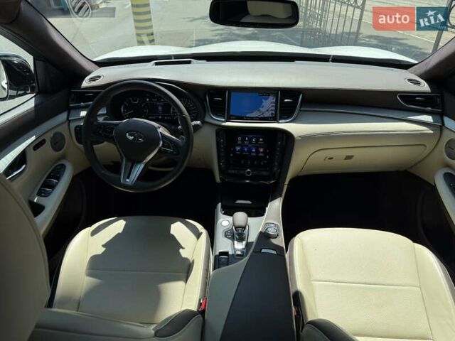 Білий Інфініті QX50, об'ємом двигуна 2 л та пробігом 67 тис. км за 24900 $, фото 21 на Automoto.ua