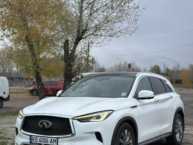 Белый Инфинити QX50, объемом двигателя 2 л и пробегом 270 тыс. км за 15299 $, фото 2 на Automoto.ua