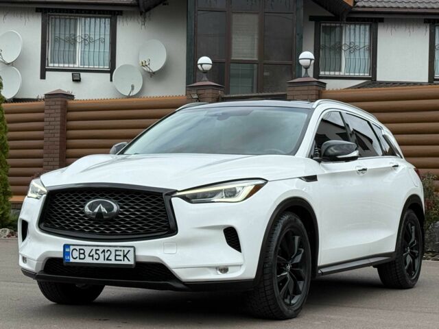 Белый Инфинити QX50, объемом двигателя 2 л и пробегом 77 тыс. км за 19500 $, фото 1 на Automoto.ua