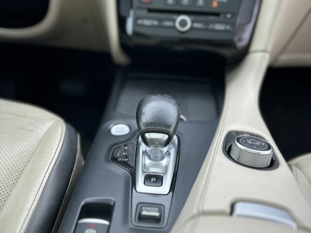 Белый Инфинити QX50, объемом двигателя 2 л и пробегом 270 тыс. км за 15299 $, фото 12 на Automoto.ua