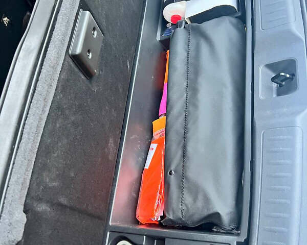 Білий Інфініті QX50, об'ємом двигуна 2 л та пробігом 82 тис. км за 31000 $, фото 16 на Automoto.ua