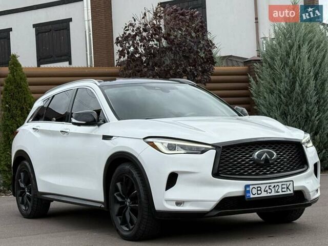 Белый Инфинити QX50, объемом двигателя 2 л и пробегом 77 тыс. км за 19498 $, фото 18 на Automoto.ua