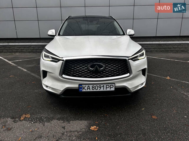 Білий Інфініті QX50, об'ємом двигуна 2 л та пробігом 90 тис. км за 22500 $, фото 5 на Automoto.ua